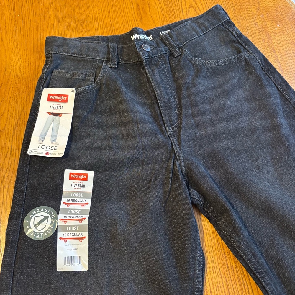 NWT Wrangler Men's Women’s Black Jeans  Dark Wash Black Wash Loose Fit Regular - Picture 2 of 7
